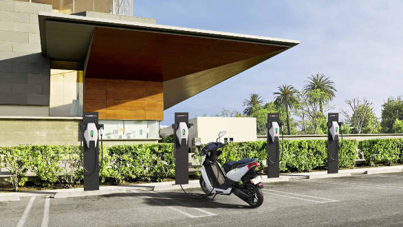 Ather Energy to setup India's biggest public charging infrastructure for two- and four-wheelers with Ather Grid