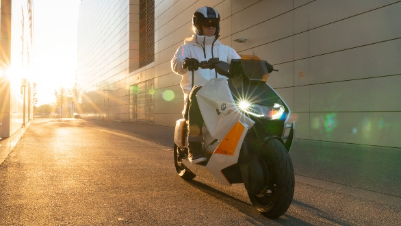 BMW Motorrad Definition CE 04 electric concept is not too far from reality, has a range of 120-130km