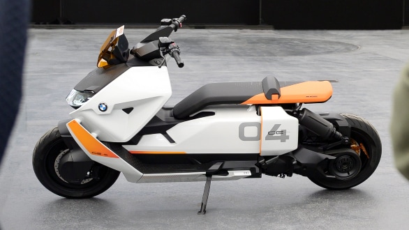 BMW Motorrad Definition CE 04 electric concept is not too far from reality, has a range of 120-130km