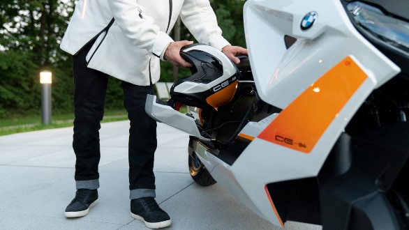BMW Motorrad Definition CE 04 electric concept is not too far from reality, has a range of 120-130km