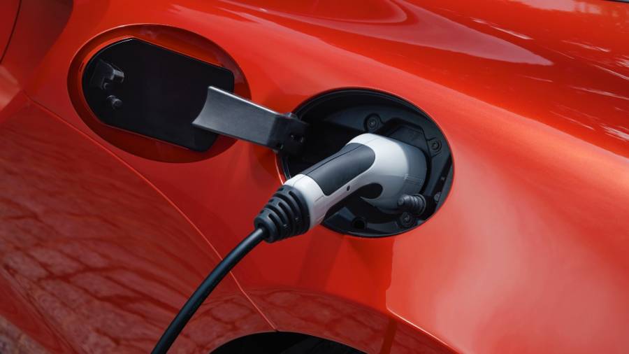 McLaren Artura supercar debuts plug-in hybrid tech, new V6 and platform