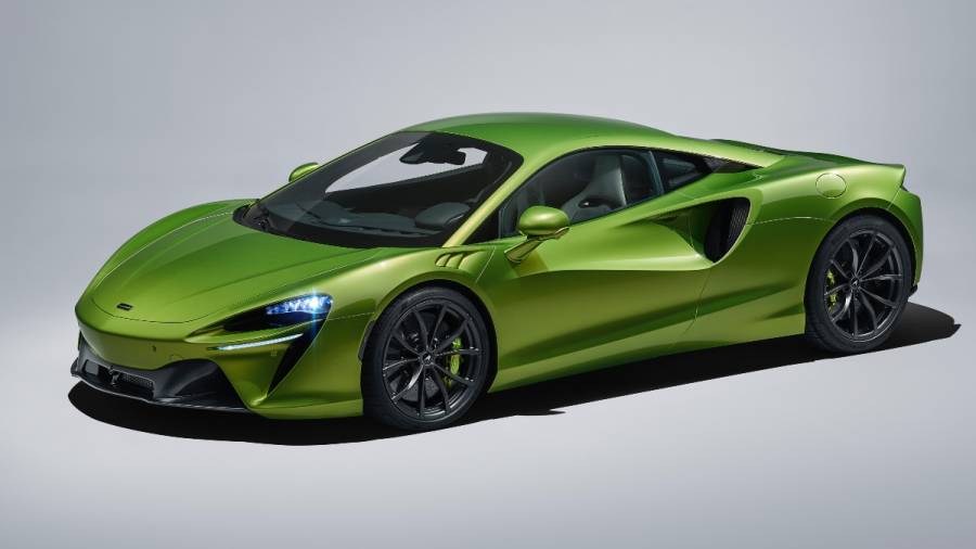 McLaren Artura supercar debuts plug-in hybrid tech, new V6 and platform