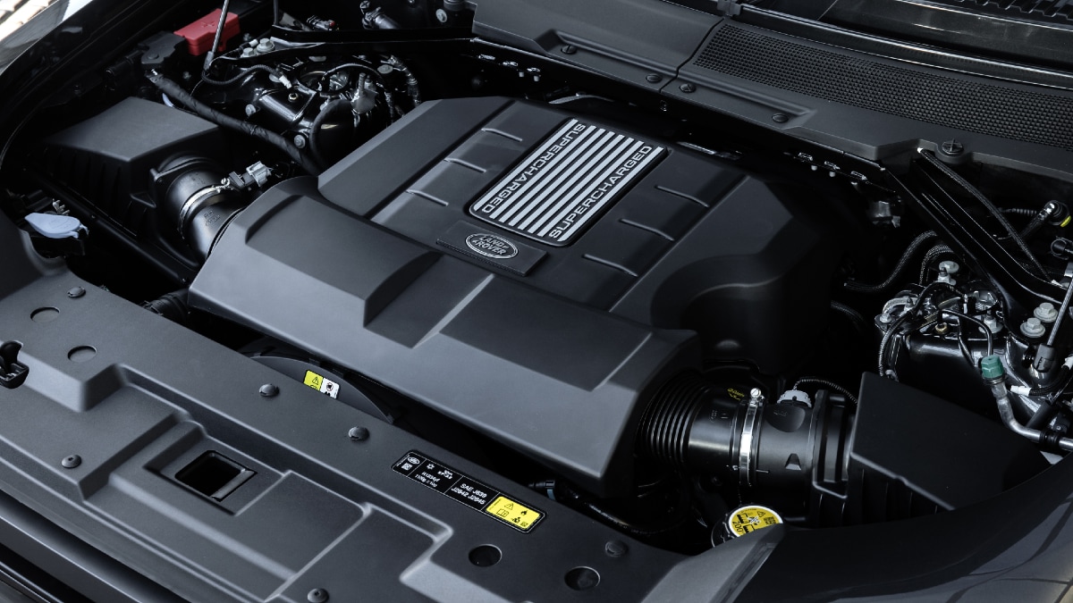 Land Rover Defender V8 unveiled with 525PS and new special editions