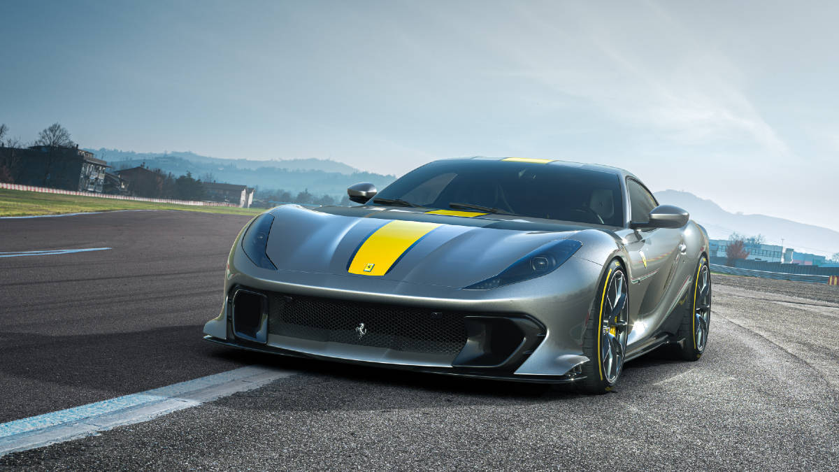 Ferrari 812 Competizione front