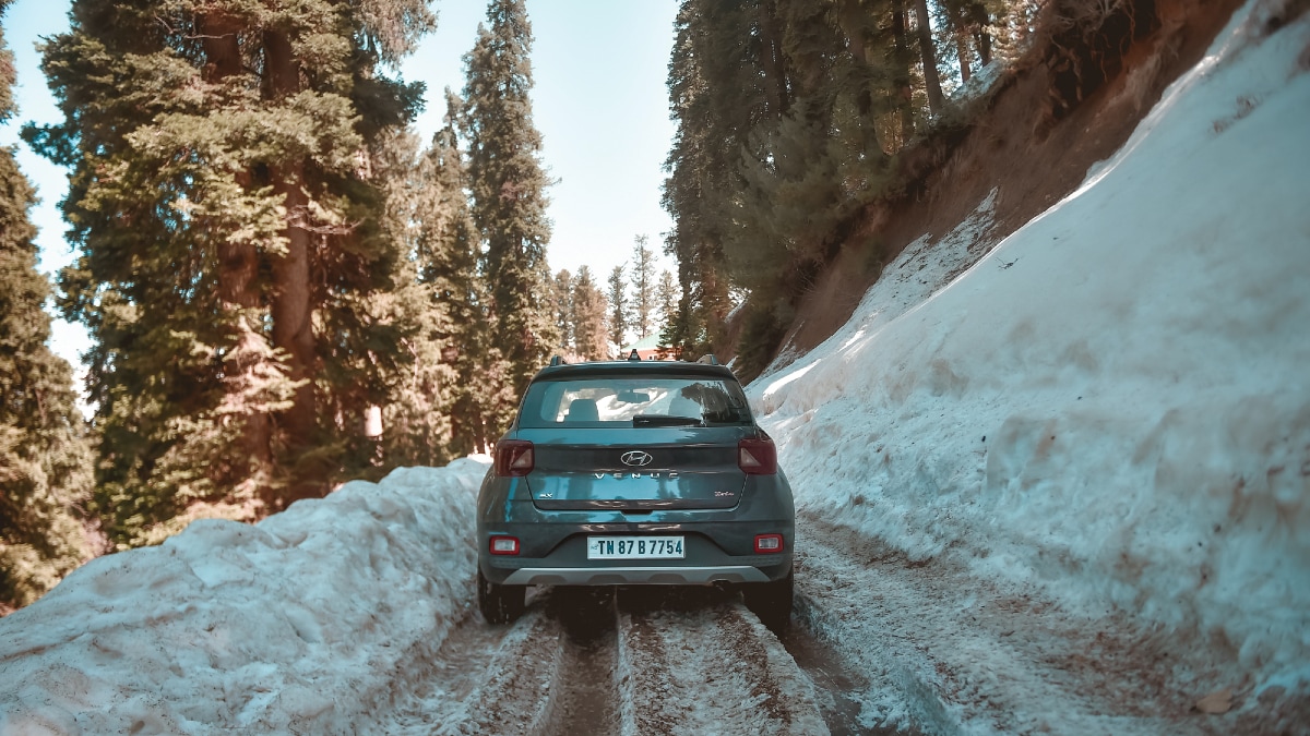 Whiteout: Hyundai Venue in snowy Kashmir