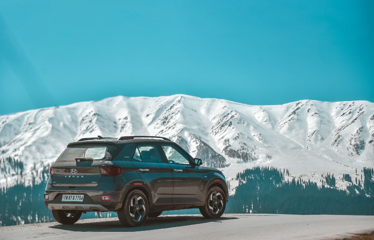 Whiteout: Hyundai Venue in snowy Kashmir