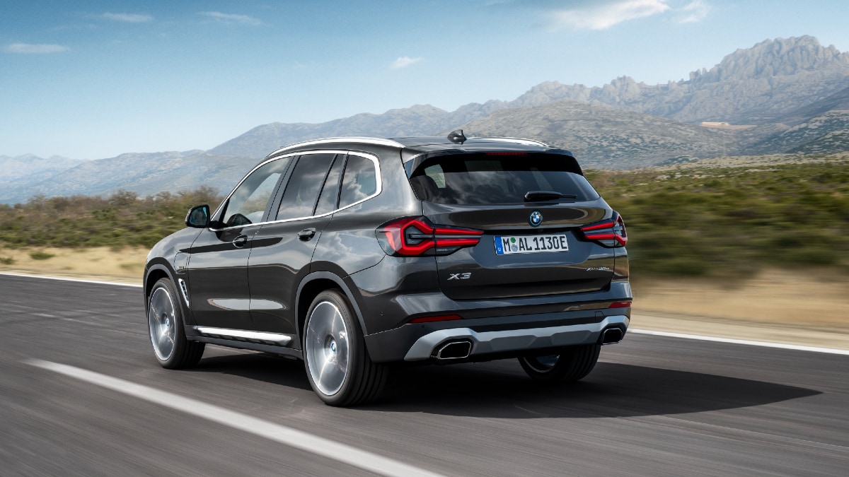 Facelifted 2021 BMW X3 and X4 unveiled with heavy interior revisions