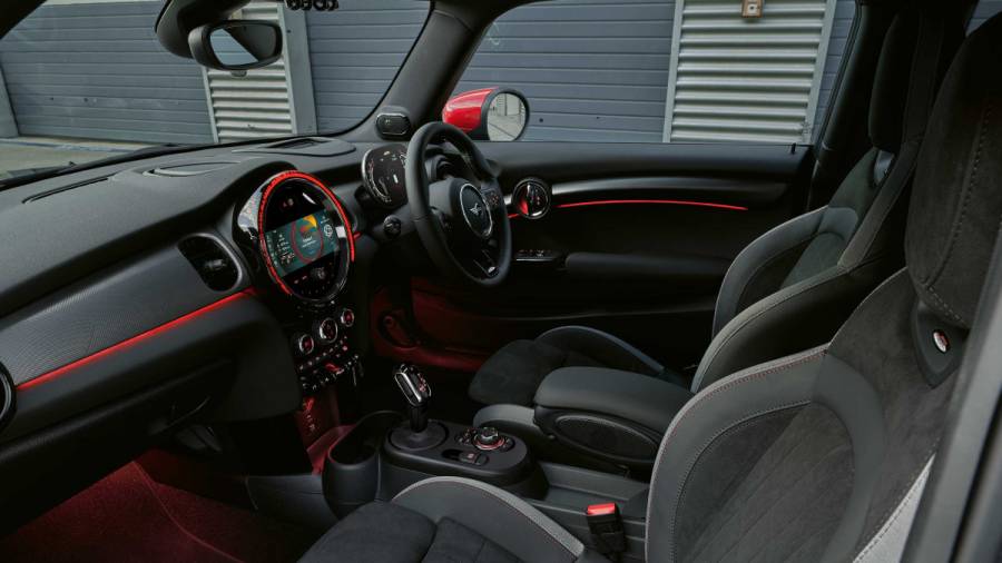 Mini India launches the 2021 Mini 3-door, Convertible and JCW, prices start from Rs 38 lakh