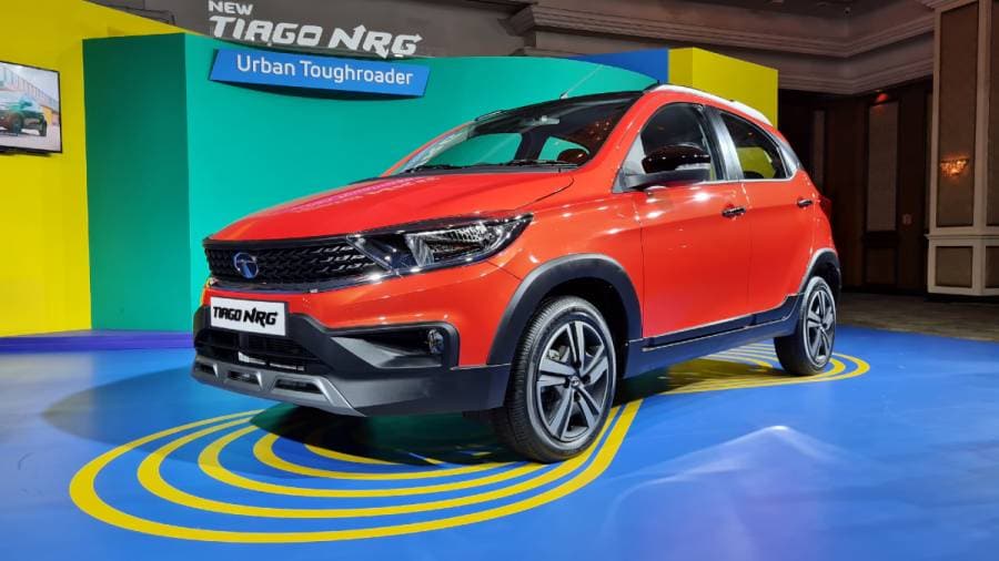 2021 Tata Tiago NRG exterrior front quarter