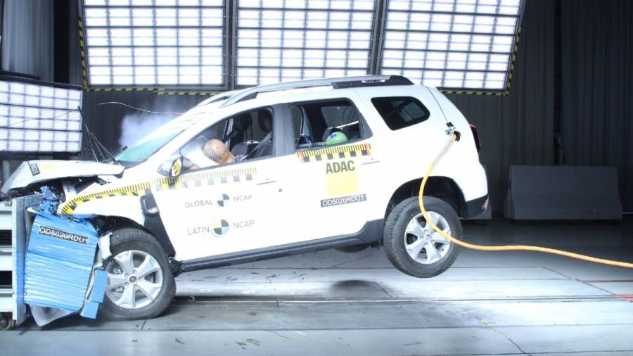 Renault Duster crash test