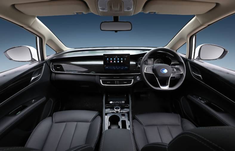 2021 BYD e6 interior dashboard