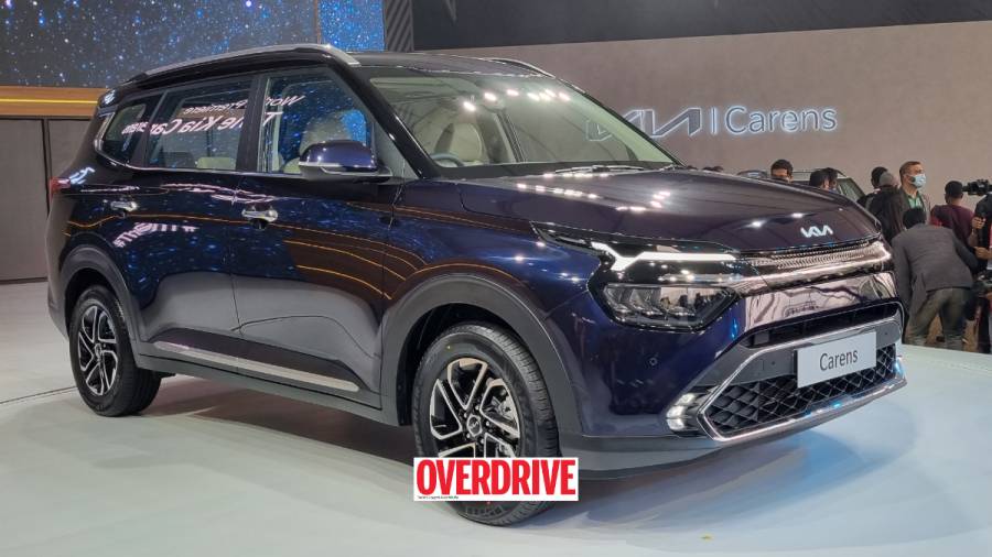 2022 Kia Carens exterior front image