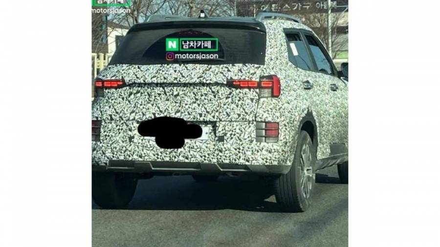 2022 Hyundai Venue facelift spied exterior rear