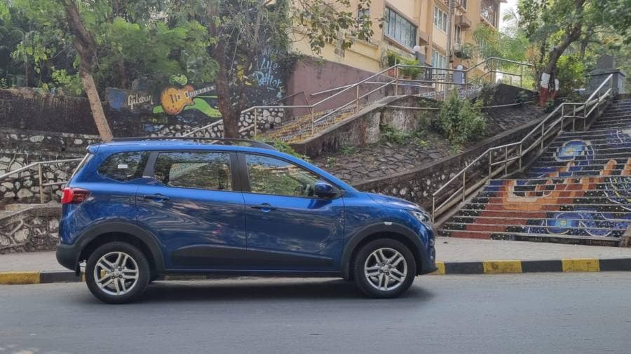 renault triber side view bandra
