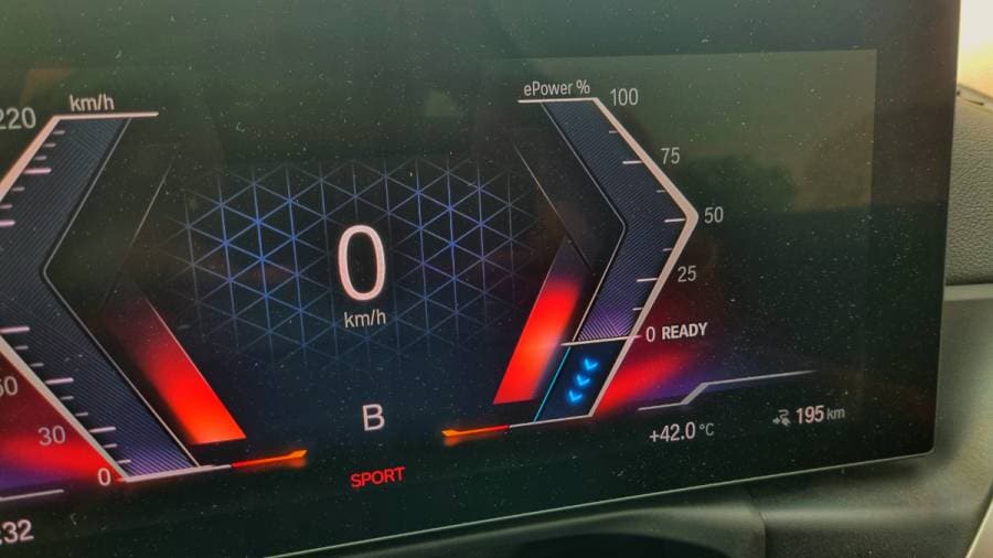 2022 BMWi4 eDrive40 M Sport interior regen B mode