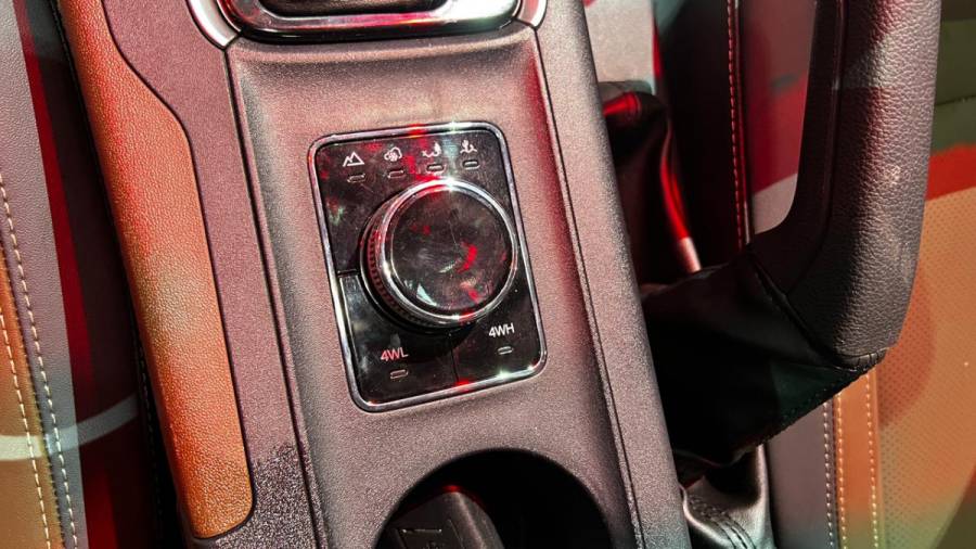 2022 Mahindra Scorpio-N terrain mode switch