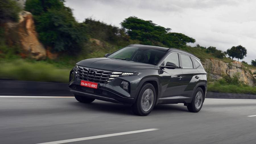 2022 Hyundai Tucson exterior front tracking
