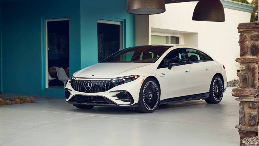 Spec comparison: Mercedes-AMG EQS 53 Vs Porsche Taycan Turbo