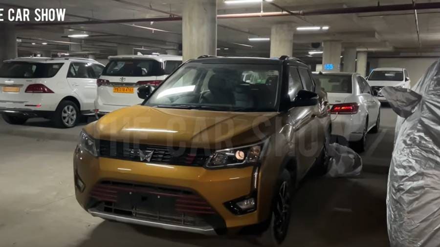2022 mahindra xuv300 sportz exterior front leaked