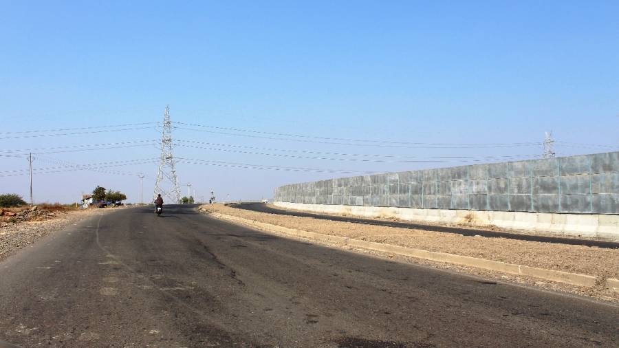 Mysterious Barriers on Highway in Madhya Pradesh