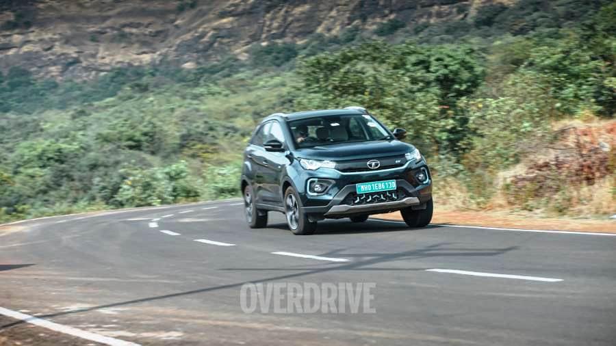 Electric or Oil Burning Vehicle? What is Your Choice?