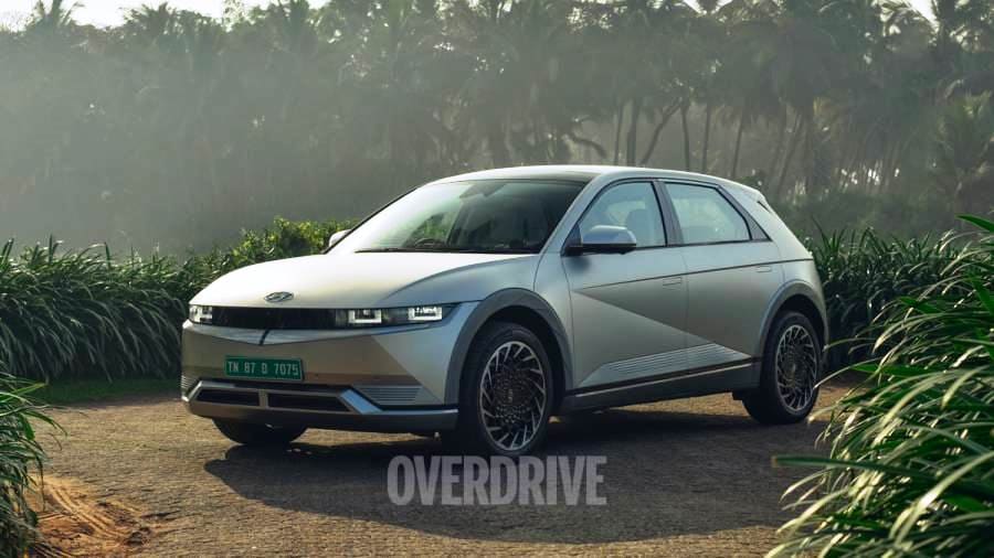 Electric or Oil Burning Vehicle? What is Your Choice?