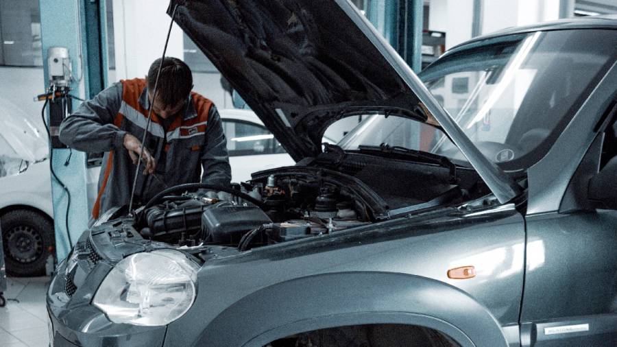 Why is it difficult to-Service a Vehicle Perfectly?