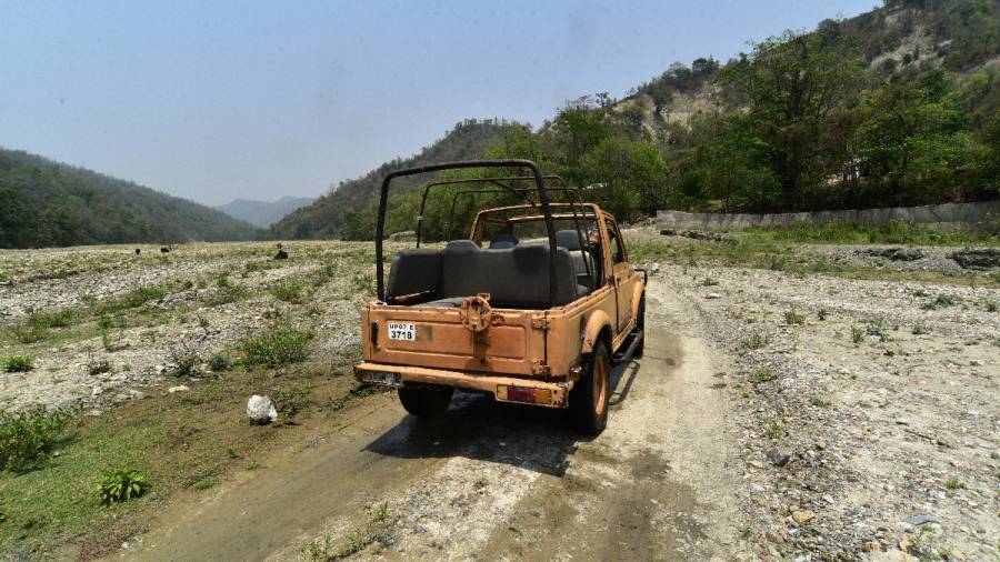 Driving the Maruti Suzuki Jimny and Gypsy on the same day.