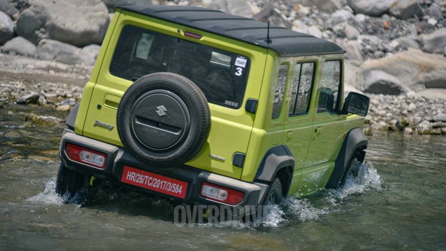 Driving the Maruti Suzuki Jimny and Gypsy on the same day.