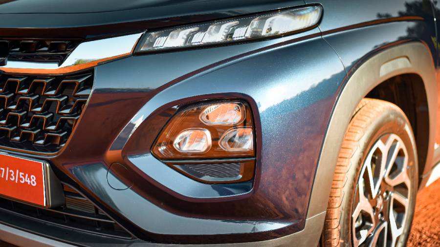 Why Are Many Modern Car Headlights Ineffective In Indian Driving Conditions?