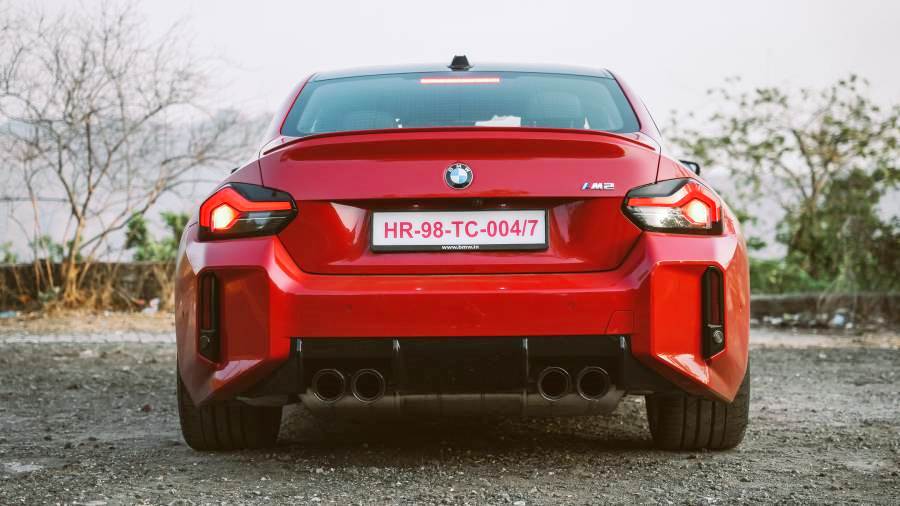 How Should Cars Be Road Tested and Reviewed?