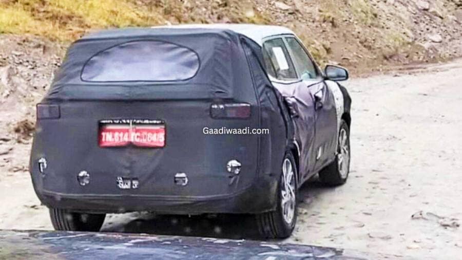 First sightings of upcoming Hyundai Alcazar facelift