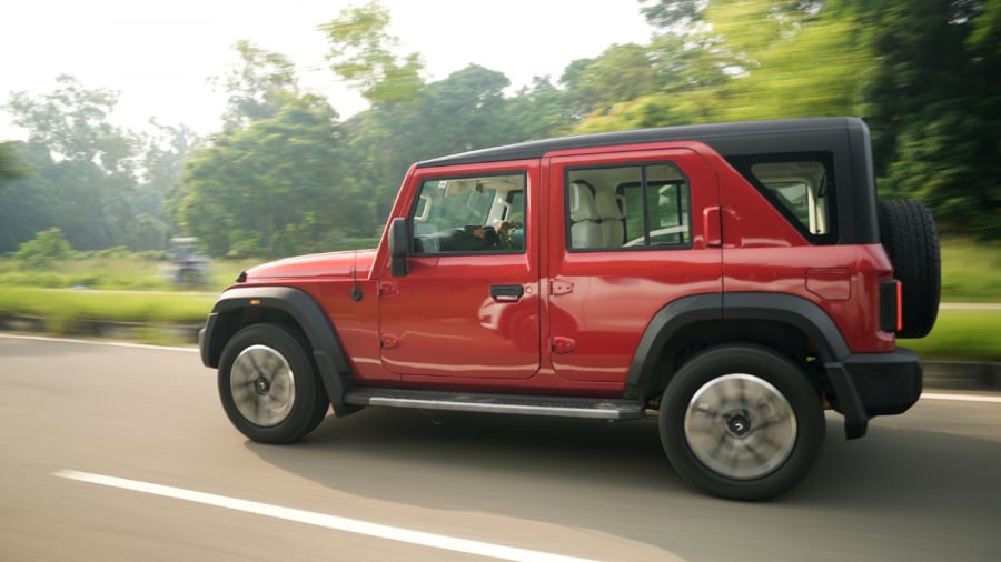Mahindra Thar Roxx garners over 1,76,218 bookings in one hour