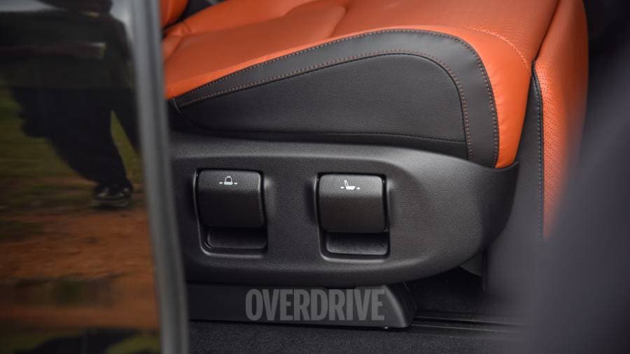 Kia Carnival review - More Money, No Problems!