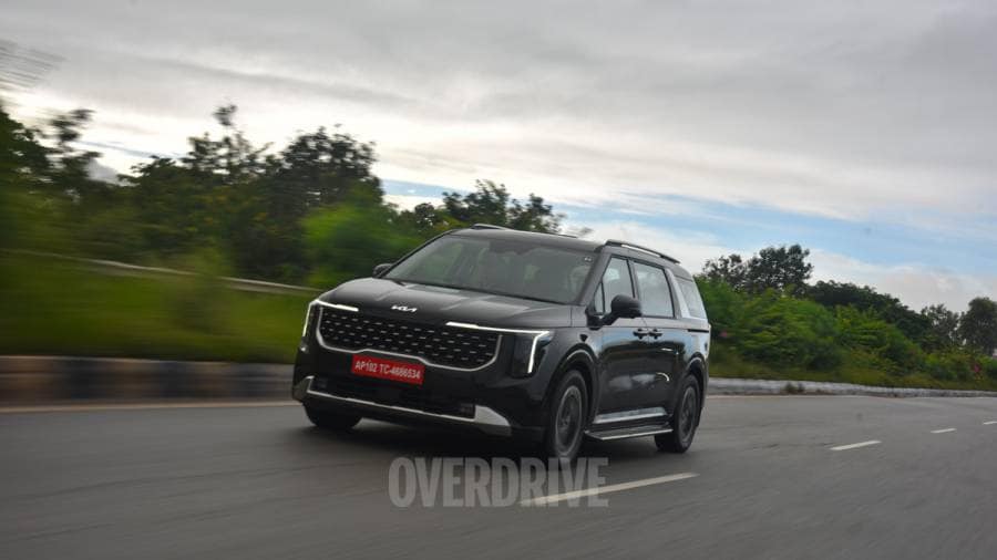 Kia Carnival review - More Money, No Problems!