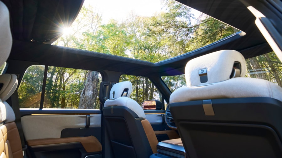 Scout Traveller SUV & Terra Pickup revealed