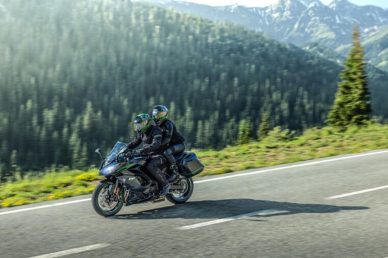 Kawasaki Ninja 1100SX launched for Rs 13.49 lakh