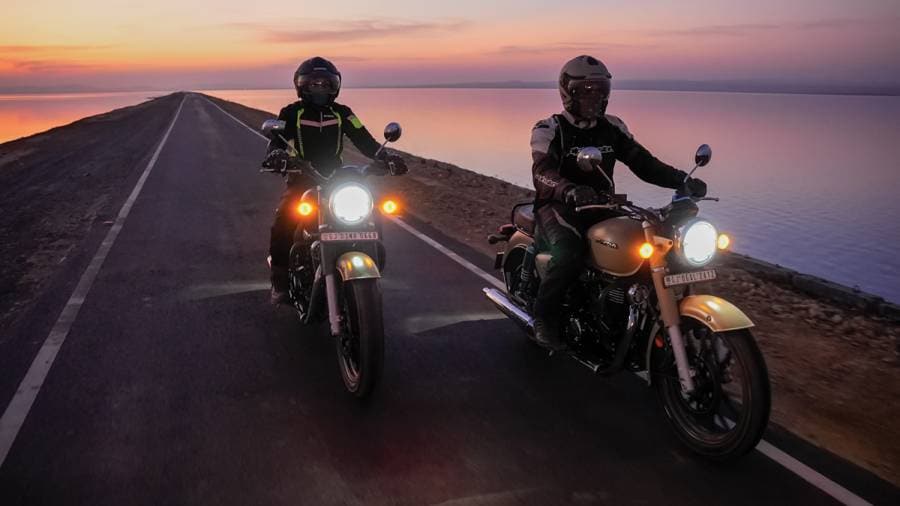 Honda CB350 at Road to Heaven
