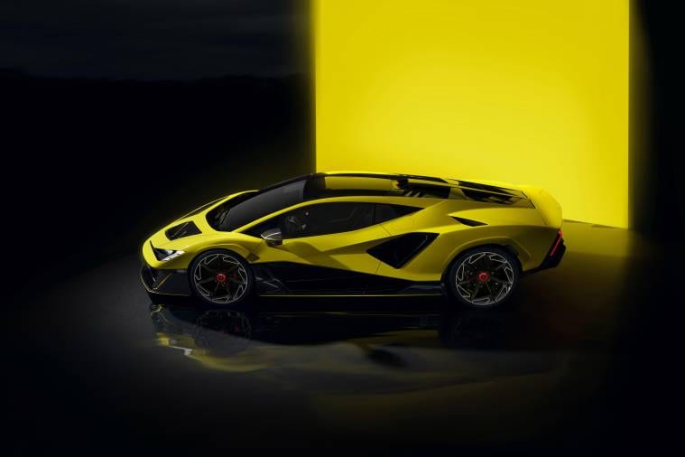 Lamborghini Fenomeno: Hyper Elegance with 1,000+ PS of Fury