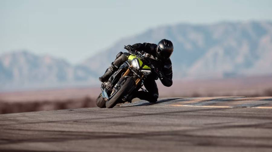 Triumph Speed Triple 1200 RX launched at Rs 23.07 lakh
