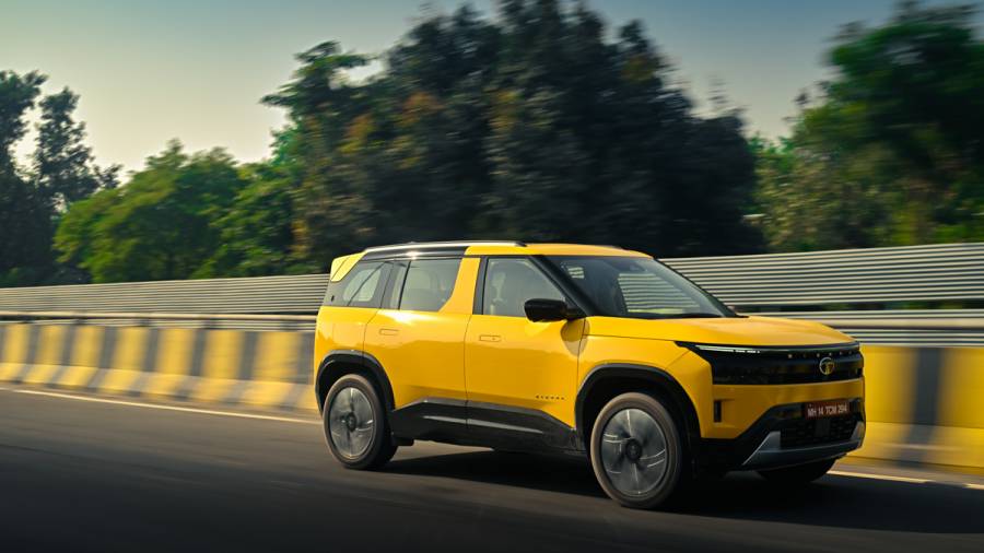 2026 Tata Sierra VS Renault Duster