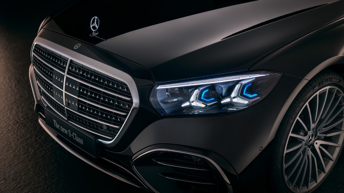 First Look: 2026 Mercedes-Benz S Class. The W223 S Class gets its midlife update and its refined where it matters