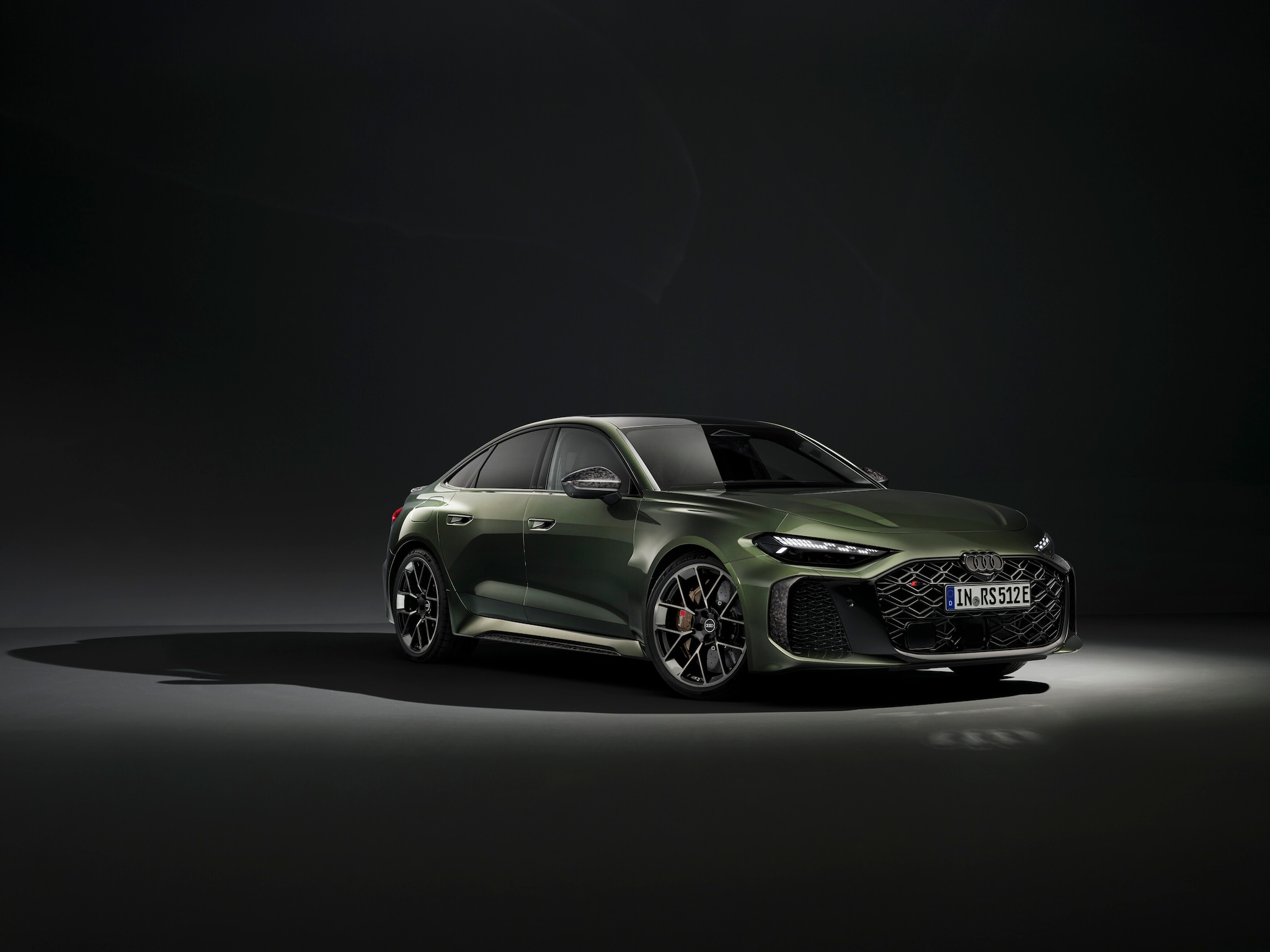 Audi RS5 V6 PHEV breaks cover