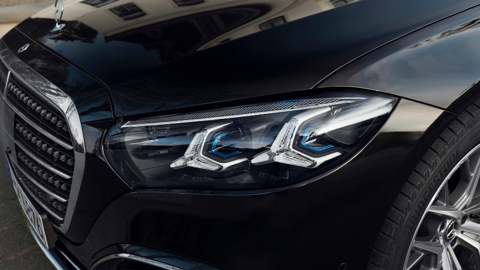 مرسيدس تستدعي 30 ألف سيارة من فئة S-Class بسبب خلل في الفرامل