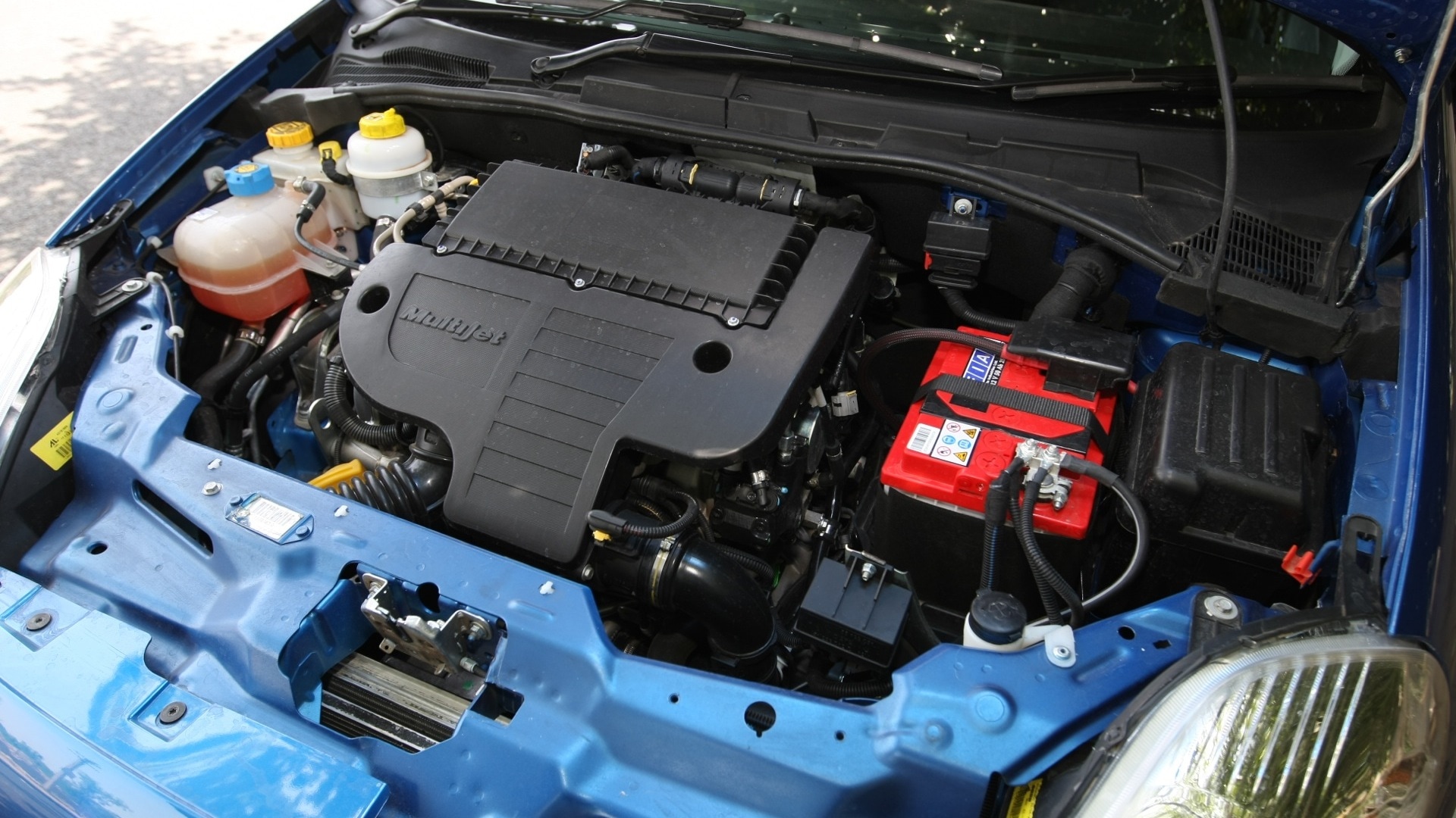 Fiat-Grande-Punto-2012-Fire-Emotion-Interior