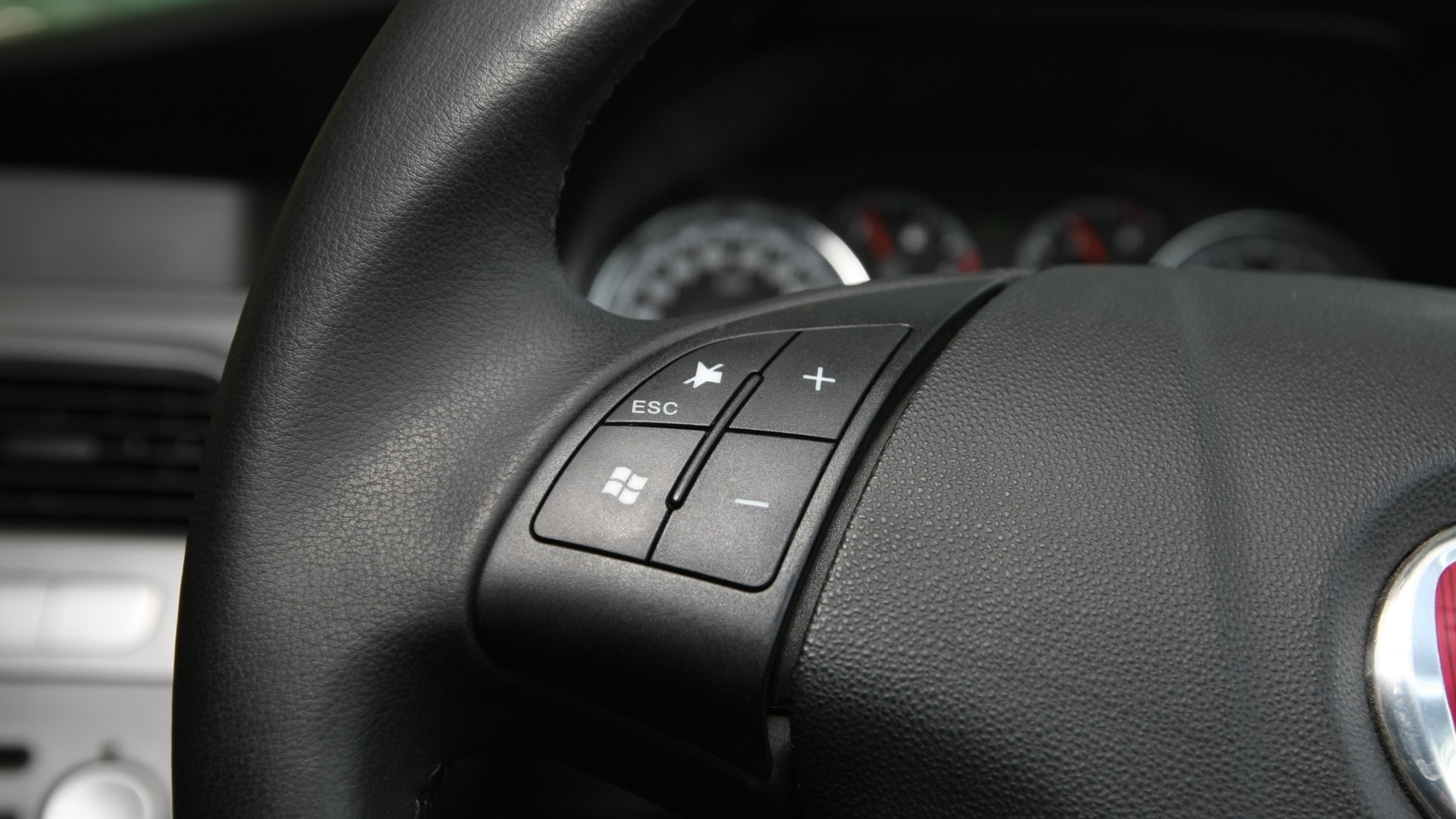 Fiat-Grande-Punto-2012-Fire-Emotion-Interior