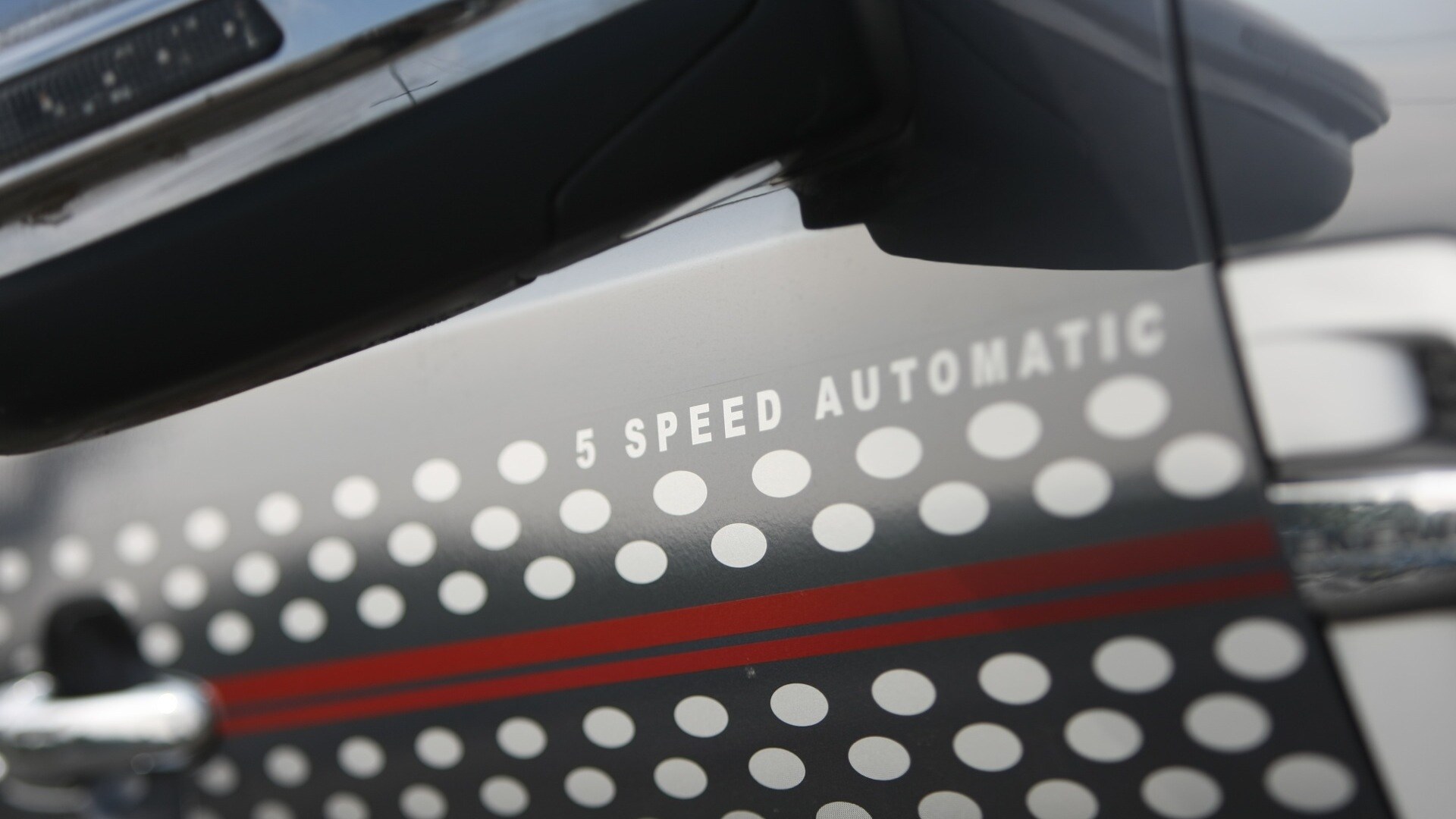 Ford-Endeavour-2012-TDCi-4x2-2-5-XLT-Exterior