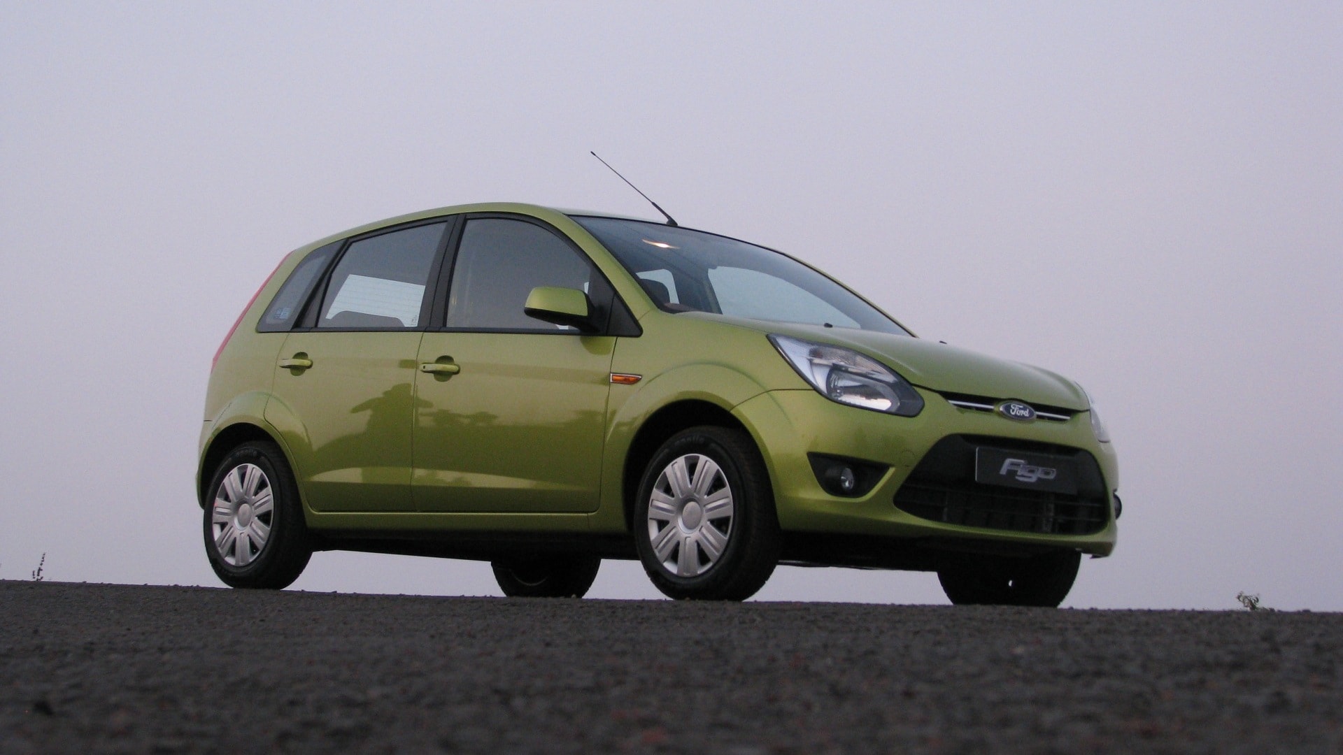 Ford-Figo-2013-1-2-Duratec-LXI-Exterior