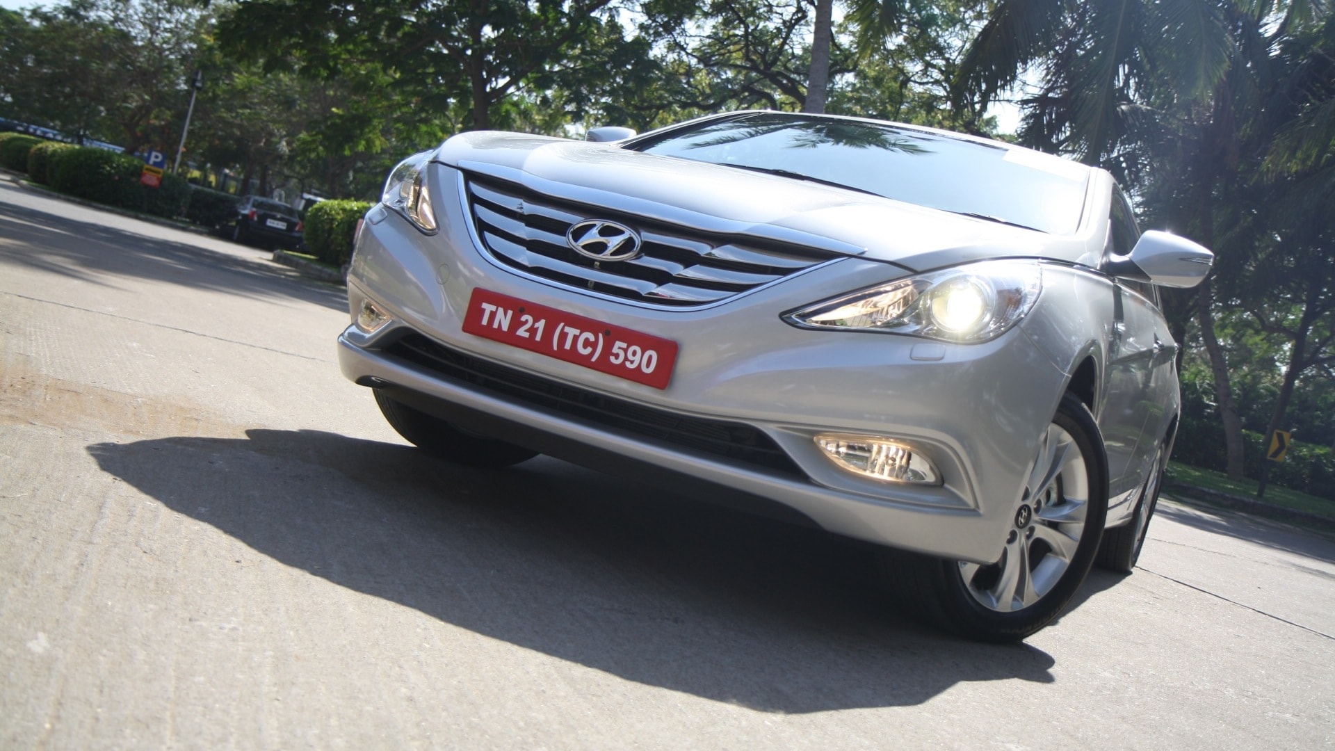 Hyundai-Sonata-2013-2-4-GDI-MT-Exterior