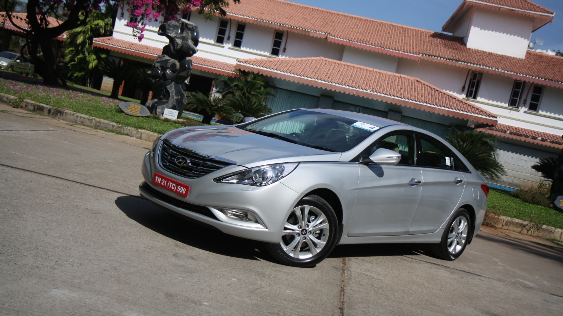 Hyundai-Sonata-2013-2-4-GDI-MT-Exterior